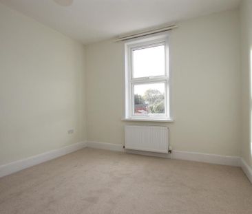 3 bedroom detached house to rent - Photo 5