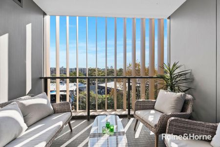 Stylish Modern Convenient Apartment - Photo 5