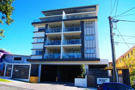 12/19 Talbot Street, Coorparoo, QLD 4151 - Photo 2