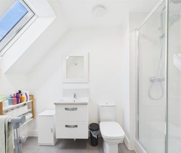 4 bedroom semi-detached house to rent - Photo 6