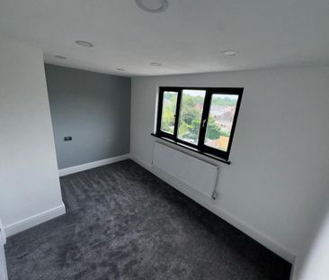 4 bedroom detached house to rent - Photo 4