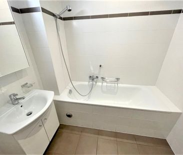 Petit appartement 3.5p proche Plainpalais - Foto 5