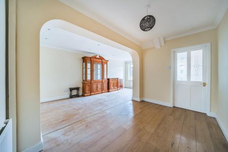 3 bedroom semi-detached house to rent - Photo 5
