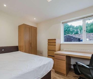 Redshaw Close, Fallowfield, Manchester, M14 - Photo 5