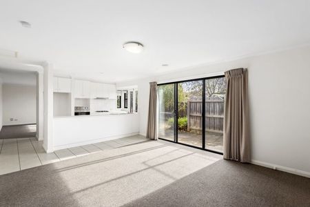 2/43 Herd Road, Belmont - Photo 2