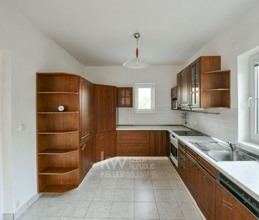 Pronájem domu 251 m² s pozemkem 1 018 m² - Фото 6