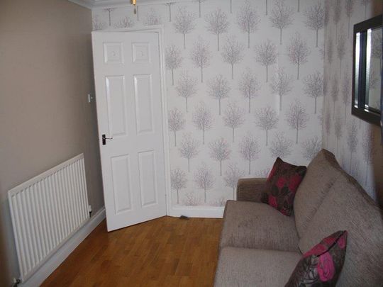 2 bedroom semi-detached bungalow to rent - Photo 1