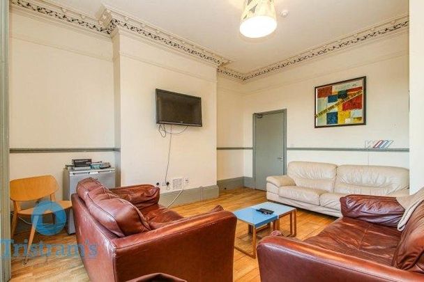 1 bedroom in a house share to rent - Photo 1