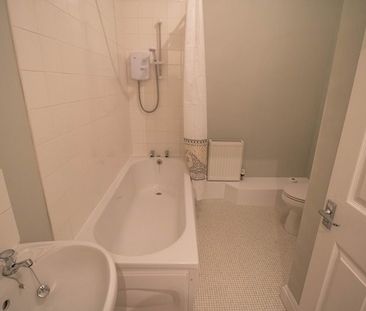 Thorne Street Farnworth, Bolton - Photo 4