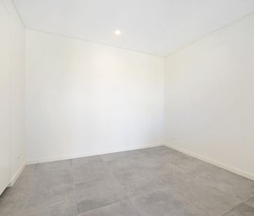 One bedroom apartment designed and constructed by the award-winning... - Photo 3