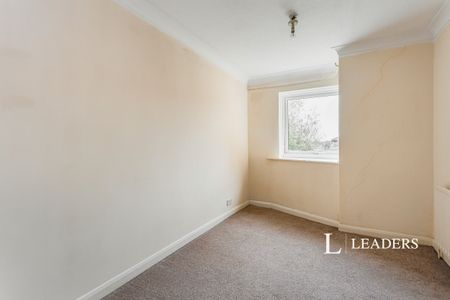2 bedroom flat to rent Chailey Court, Franklynn Road - Photo 3