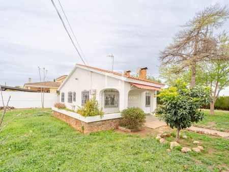 3 Bedroom house / villa for rent in La Eliana, Valencia - Photo 3