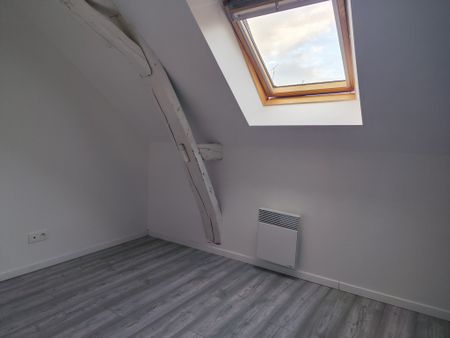 Location Appartement 3 pièces 40m² SABLE SUR SARTHE 72300 - Photo 4