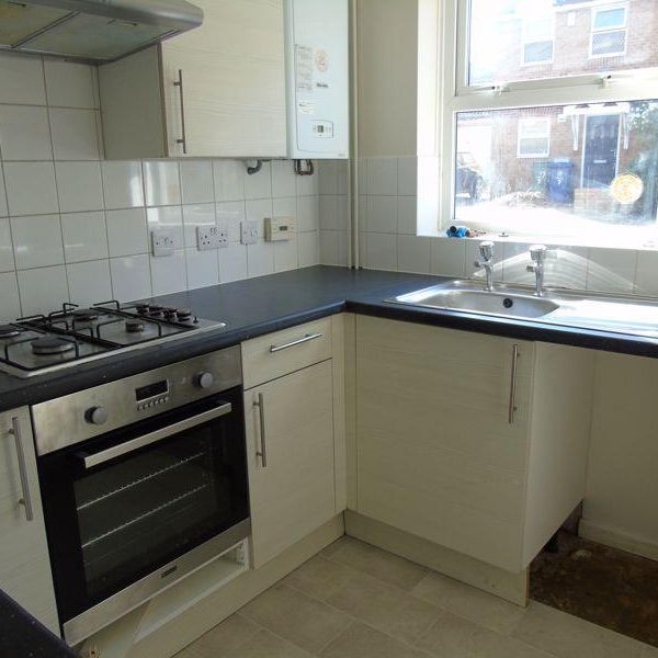 2 bedroom semi-detached house to rent - Photo 1