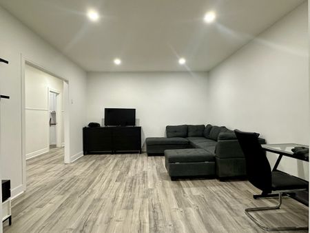 5200 Avenue Bannantyne, #1 - Photo 2