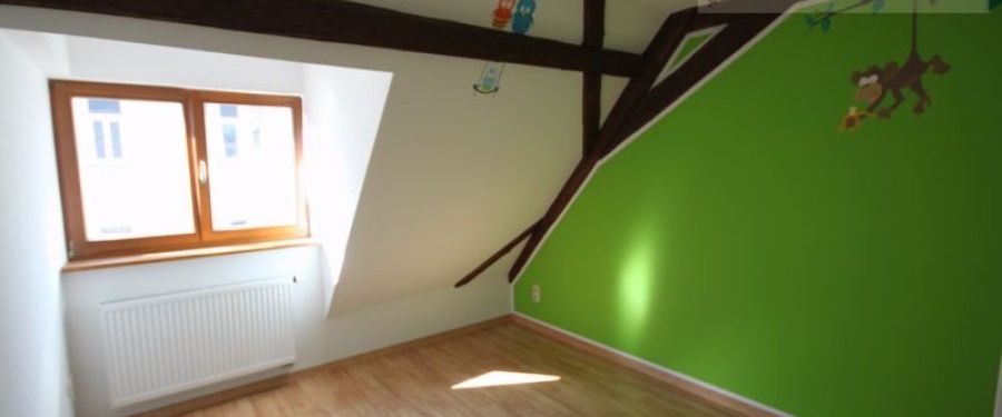 Gemütliche und modern sanierte Dachgeschosswohnung im Zentrum von Annaberg!! - Photo 1