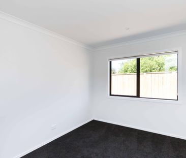 Stunner in Milson - Photo 1