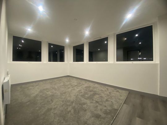 Green Lane, Leeds - Photo 1