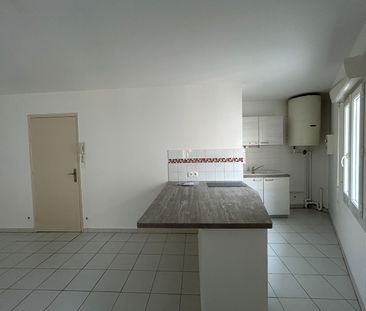 Location appartement 1 pièce, 29.70m², Marguerittes - Photo 3