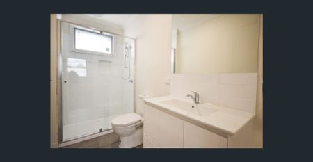 SUPERB LIVING IN A PRIME LOCATION - Photo 4