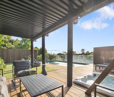 Modern Sophistication Meets Coastal Living, Waiheke Island! - Photo 4
