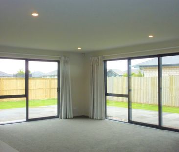 38 Petries Road, Woodend - Photo 4