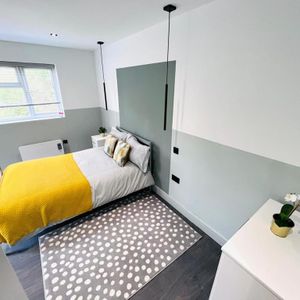 Room in a Shared House, Arngask Road, SE6 - Photo 2