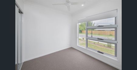 Brand New three beds, including Mater Bedroom, Ensuite in Greenbank - Photo 3