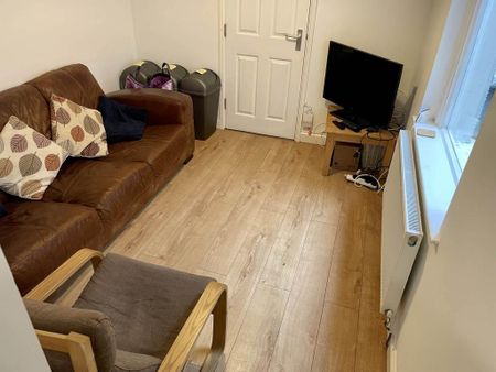 4 bedroom house to rent - Photo 2