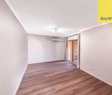 Immaculately Presented Unit in Prime Location - Photo 6