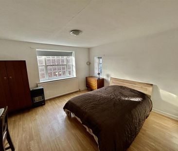 2 bedroom semi-detached house to rent - Photo 4