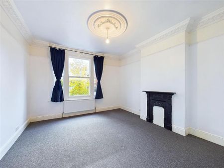5 bedroom semi-detached house to rent - Photo 3