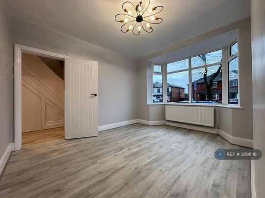 3 bedroom semi-detached house to rent - Photo 1