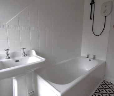 2 bedroom terraced house to rent - Photo 6