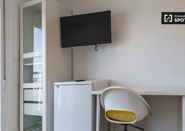 valencia, Valencian Community 46023