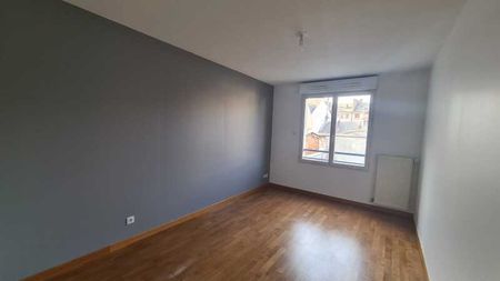Location Appartement 2 pièces 46m² ORLEANS 45000 - Photo 2