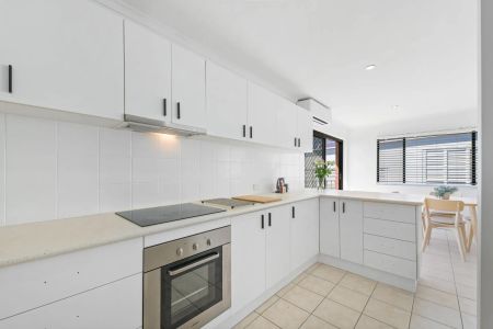 Refurbished Apartment With Ocean View - Photo 2