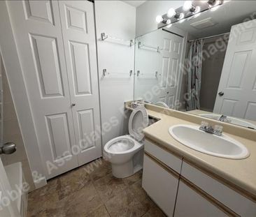 1XXX East Broadway 305 Vancouver - Photo 6