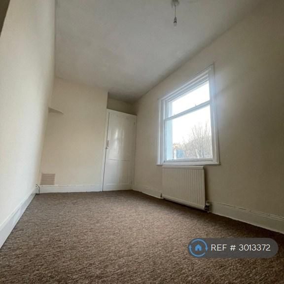 4 bedroom maisonette to rent - Photo 1