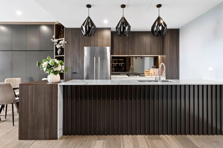 RARE Luxurious Three-Bedroom Apartment Close to Schofields Train Station! - Photo 3