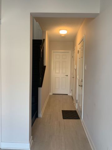 For Lease - 2426 Watercolours Way, Barrhaven, Ontario - Photo 5