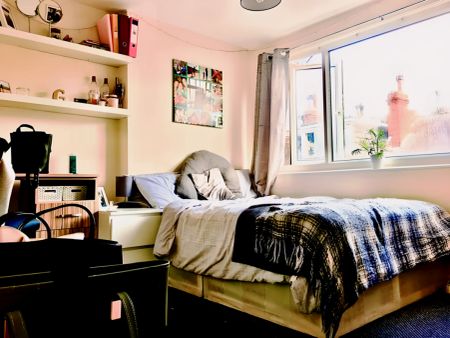 4 Bed 1 Bath - Photo 5
