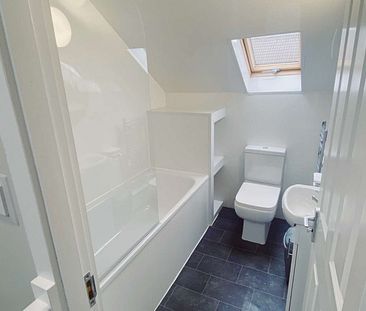 6 Bed Student House in Saxony Road, Kensington L7 available for 24/25! Room 1 - Photo 5