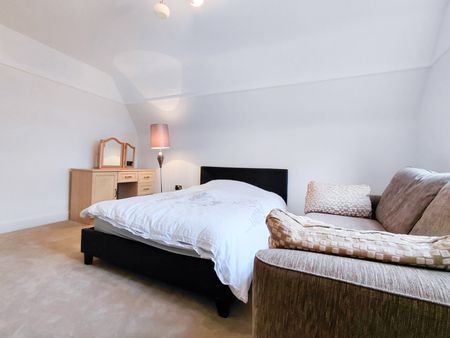 Buckingham House, Monks Drive, London W3 - Photo 5