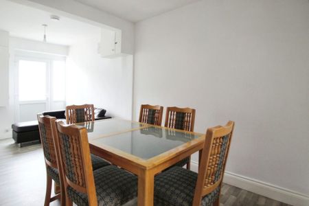 6 bedroom terraced house to rent - Photo 4