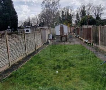 4 bedroom semi-detached house to rent - Photo 1