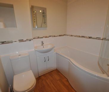 2 bedroom apartment to rent - Photo 3