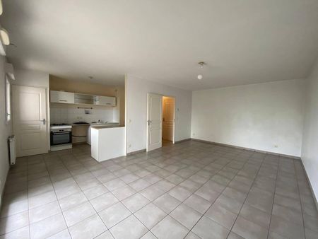 Location appartement 3 pièces 74.8 m² à Valence (26000) - Photo 2
