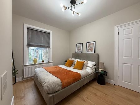 2 Bed Flat, Ulverscroft Road, SE22 - Photo 5