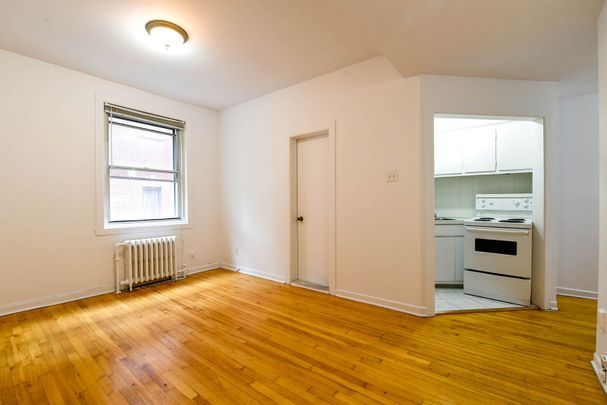 3495 Van Horne - Photo 1